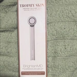Trophy Skin BrightenMD Multi-Function Tool - Silver